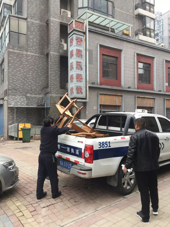 春节,美食可以有,餐饮油烟污染不可以有3.webp.jpg