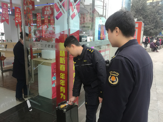 城市管理专项行动系列报道|油烟没了 噪音少了 市民的窗户打开了.jpg
