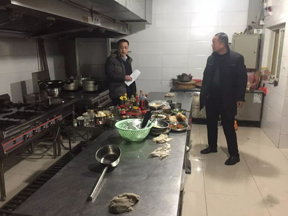 春节,美食可以有,餐饮油烟污染不可以有1.webp.jpg